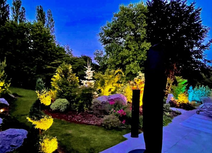 eclairage extérieur jardin paysager paris cyprès renaud serniclay jardins de nuit