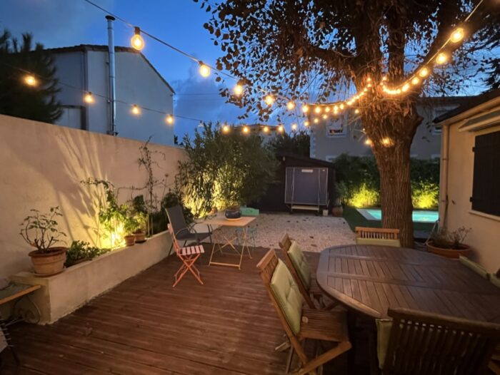 marseille eclairage maison ville terrasse bois guirlande tilleul jardins de nuit renaud serniclay